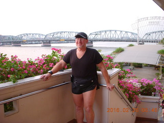 2923 98s. Bangkok - Royal River Hotel- Adam about to run