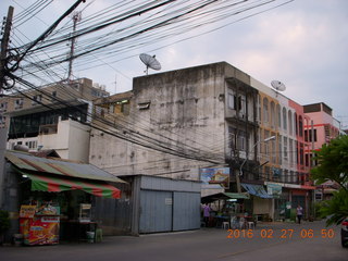 1 98t. Bangkok run - lots of wires