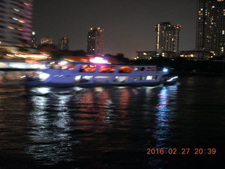 Bangkok dinner boat ride - dancers