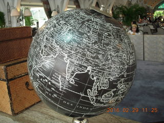 146 98v. Singapore globe