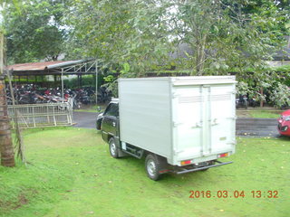 Indonesia - bus ride to Borabudur - coffee stop