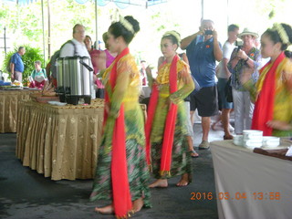 Indonesia - lunch at Borobudur