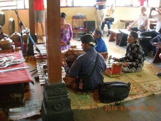 Indonesia - music and puppet show