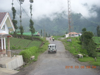 78 996. Indonesia - Jeep drive to Mt. Bromo