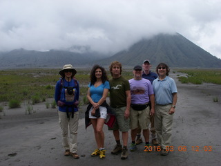 206 996. Indonesia - Mighty Mt. Bromo - Sea of Sand - group photo