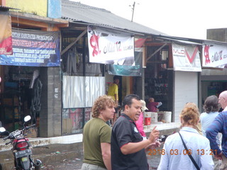 Indonesia - Mighty Mt. Bromo drive - people