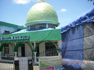 Indonesia - drive back - mosque
