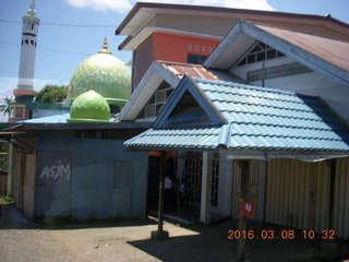 Indonesia - drive back - mosque