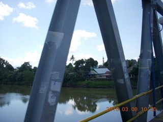 Indonesia - drive back - bridge to house