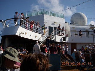 Volendam crowd