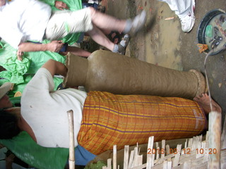 50 99c. Indonesia - Lombok - pottery village