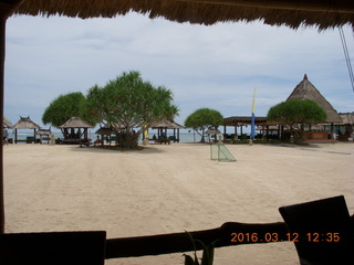 127 99c. Indonesia - Lombok - Novotel lunch and beach