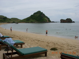 134 99c. Indonesia - Lombok - Novotel lunch and beach