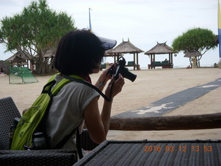 138 99c. Indonesia - Lombok - Novotel lunch and beach