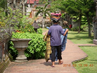 72 99d. Indonesia - Bali - temple at Klungkung