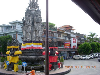 91 99d. Indonesia - Bali - temple at Klungkung