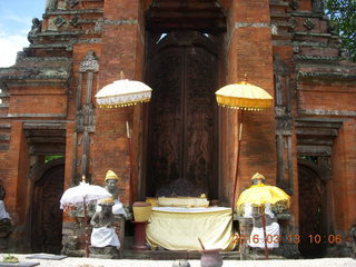 141 99d. Indonesia - Bali - temple at Klungkung