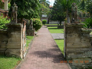 146 99d. Indonesia - Bali - temple at Klungkung