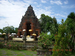 Indonesia - Bali - temple at Klungkung - our guide