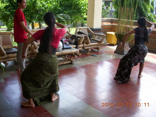 Indonesia - Bali - temple at Klungkung - checkered lawn