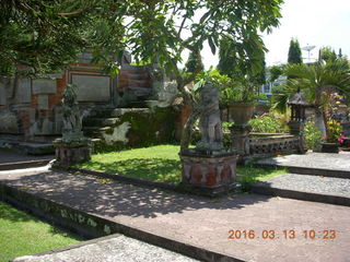 Indonesia - Bali - temple at Klungkung - table setting in museum