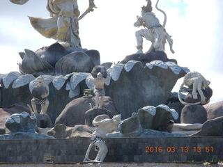 353 99d. Indonesia - Bali - bus ride - monument