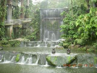 198 99h. Malaysia - Kuala Lumpur - KL Bird Park - wagerfall