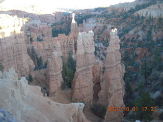 Bryce Canyon - Fairyland sunset - Adam sitting
