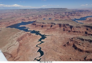 86 9sk. aerial - Lake Powell