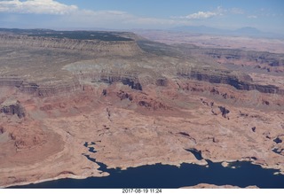 87 9sk. aerial - Lake Powell