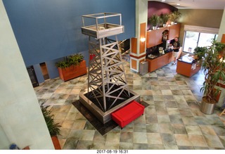 260 9sk. Rock Springs Holiday Inn - oil derrick sculpture