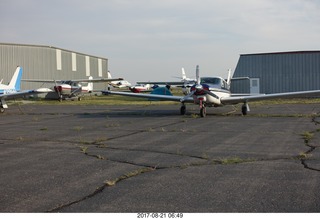 Riverton Airport - airplanes