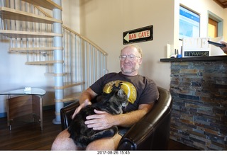 Flagstaff Airport - Wiseman Aviation - Adam and cat