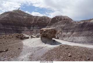 165 a03. Petrified Forest National Park - Blue Mesa hike + log