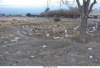 83 a0e. Argentina - San Juan walk - litter