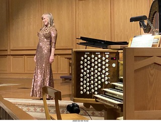 Scottsdale Philharmonic - organist playing Bach Little Fugue in G minor