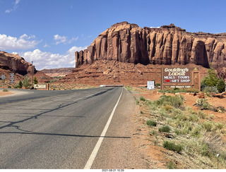 616 a16. Monument Valley run - Gouldings sign