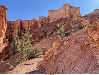 72 a18. Bryce Canyon - Peekaboo hike