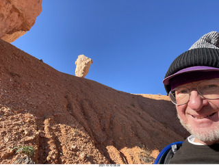 3503 a18. Bryce Canyon Fairyland Trail hike - Adam and chosen hoodoo