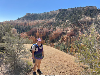 3508 a18. Bryce Canyon Fairyland Trail hike - Adam