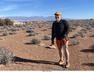 3516 a19. Utah - Canyonlands National Park - Lathrop hike + Adam