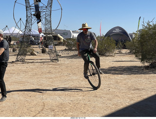 Arizona Flying Circus - Motown - unicyclist