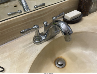 the sink spigot faucet I like in my master bathroom