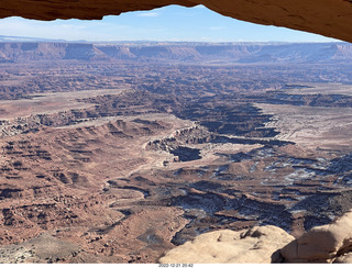 Utah - Canyonlands - Mesa Arch + Adam