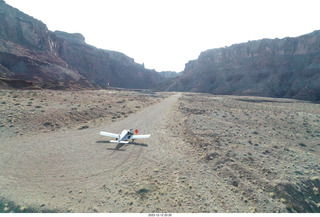 Dirty Devil airstrip - N8377W + Adam