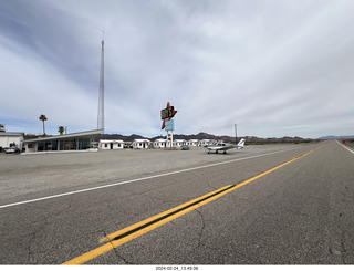 Amboy - Roy's airstrip - N8377W
