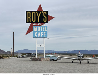 Amboy - Roy's Motel + N8377W