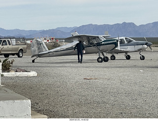 Amboy - Roy's Motel + car + N8377W