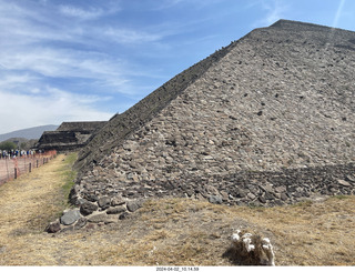 37 a24. Teotihuacan - Temple of the Sun