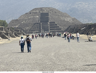 55 a24. Teotihuacan - Temple of the Sun